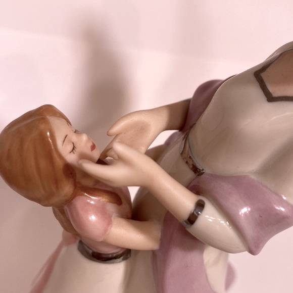 Musical Angel Figurine MY GRANDDAUGHTER MY JOY 2004 Bradford Edition (00500) - Picture 10 of 11